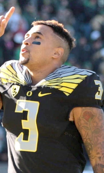Vernon Adams Jr. named Pac-12 offensive player of the week